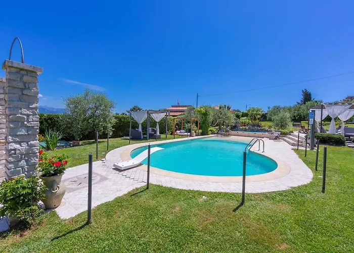 Gæstehus La Casa Fra Gli Ulivi Luxury With Pool Near Cinque Terre And Tuscany 4*