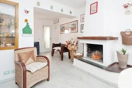 La Casa Fra Gli Ulivi Luxury With Pool Near Cinque Terre And Tuscany 4* مونتيمارتشيلو