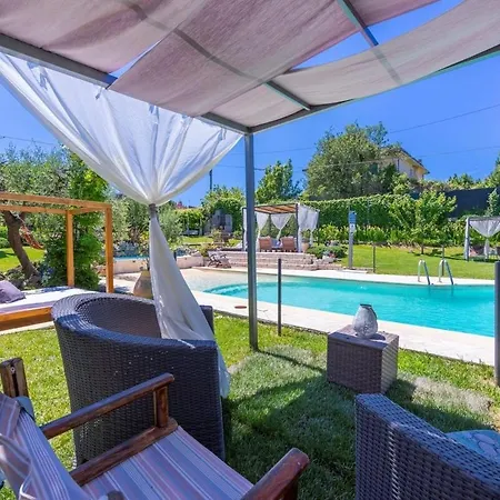 Гостевой дом La Casa Fra Gli Ulivi Luxury With Pool Near Cinque Terre And Tuscany
