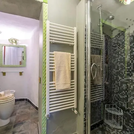 بيت ضيافة La Casa Fra Gli Ulivi Luxury With Pool Near Cinque Terre And Tuscany مونتيمارتشيلو