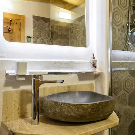 Гостевой дом La Casa Fra Gli Ulivi Luxury With Pool Near Cinque Terre And Tuscany 4*