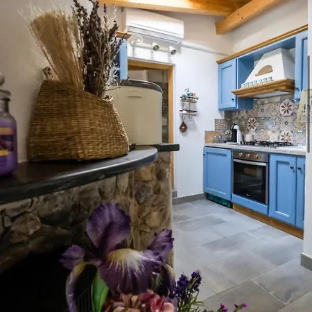 ゲストハウス La Casa Fra Gli Ulivi Luxury With Pool Near Cinque Terre And Tuscany 4*