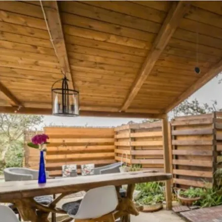 Гостевой дом La Casa Fra Gli Ulivi Luxury With Pool Near Cinque Terre And Tuscany Монте-Марчелло