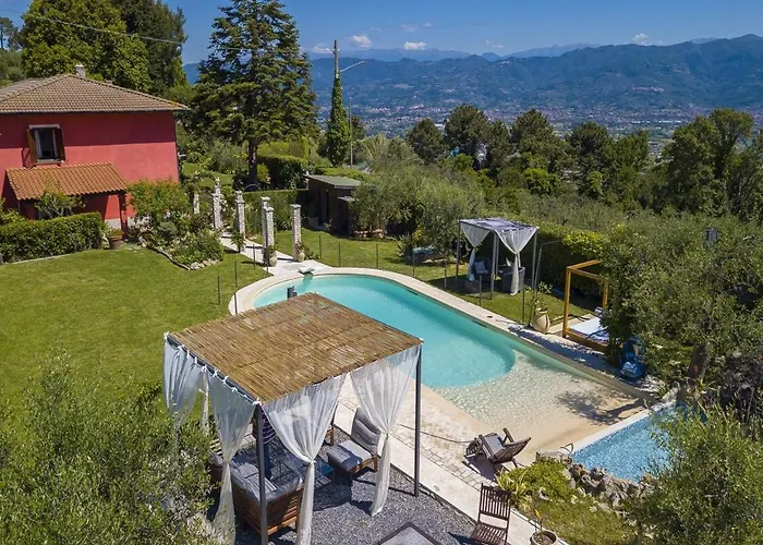 ゲストハウス La Casa Fra Gli Ulivi Luxury With Pool Near Cinque Terre And Tuscany 4*