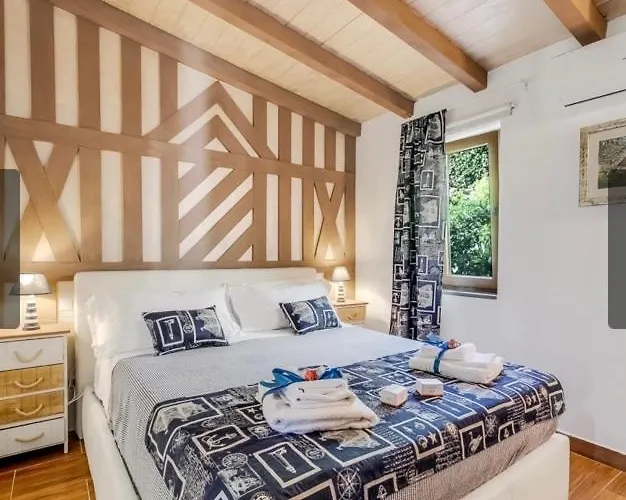 ゲストハウス La Casa Fra Gli Ulivi Luxury With Pool Near Cinque Terre And Tuscany 4*
